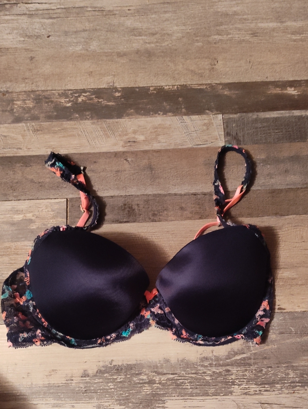 5/$25 SALE PINK Victoria's Secret Size 32D Push-Up Bra Coral & Teal Floral Lace